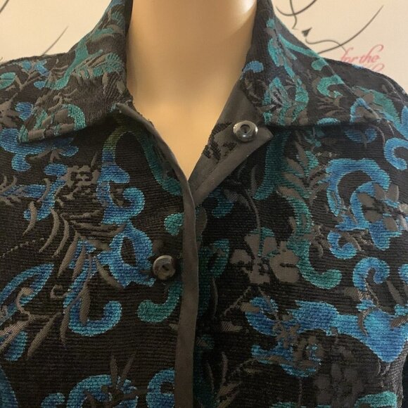 Unbranded. Bust 42". (L-XL) Reversible Velvet and Jacquard Jacket. B76. - Picture 3 of 8